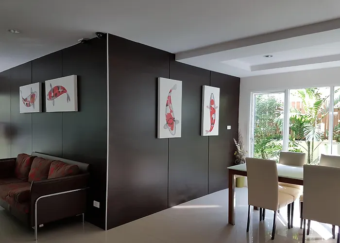 14 Place Sukhumvit 4*