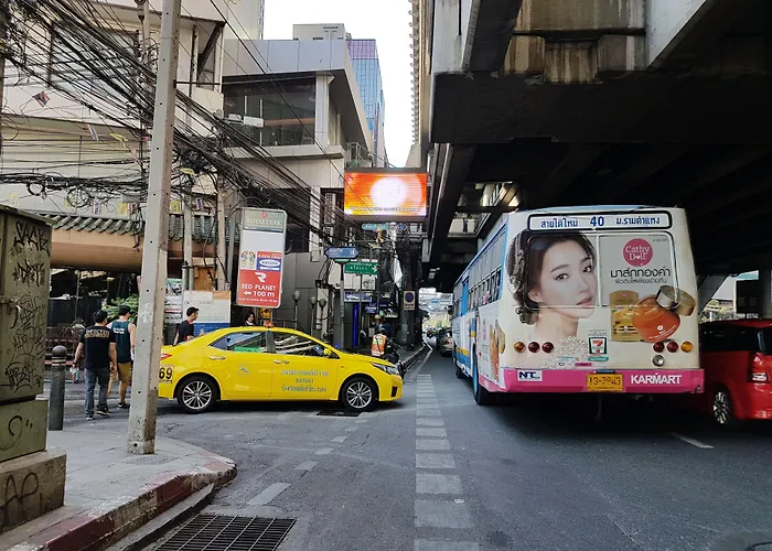 14 Place Sukhumvit 4* Bangkok