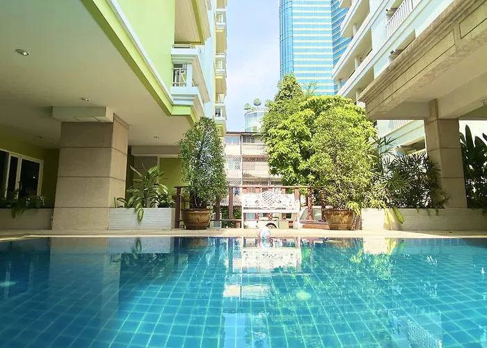 14 Place Sukhumvit 4* Bangkok