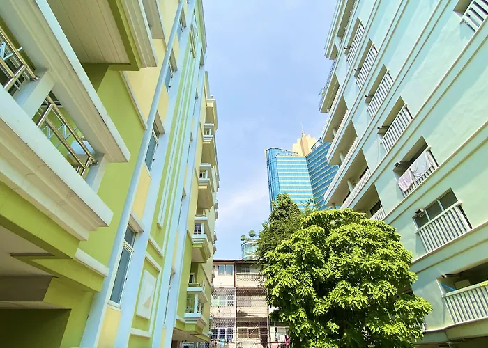 14 Place Sukhumvit 4* Bangkok