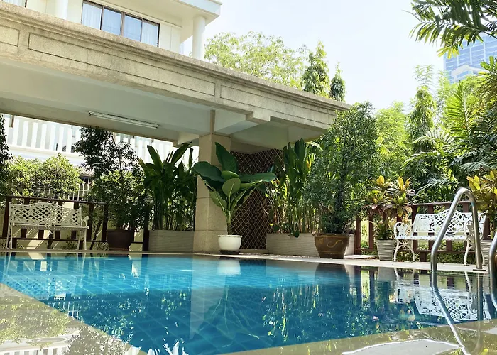 14 Place Sukhumvit Aparthotel 4*